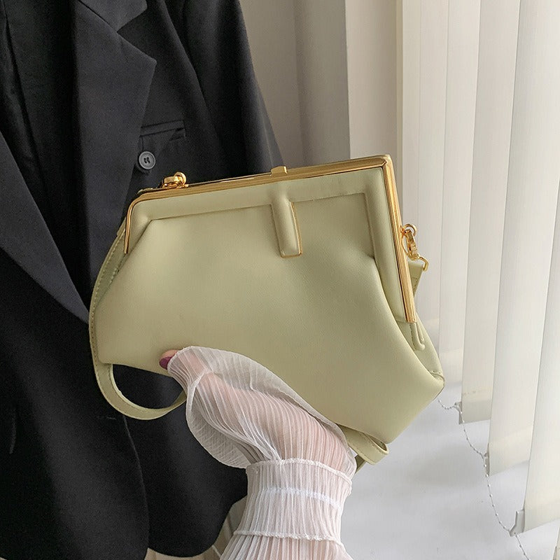 Simple small fragrant cloud bag texture new fashion fashion solid color clip bag shoulder bag crossbody bag-AURA REGALIA 
