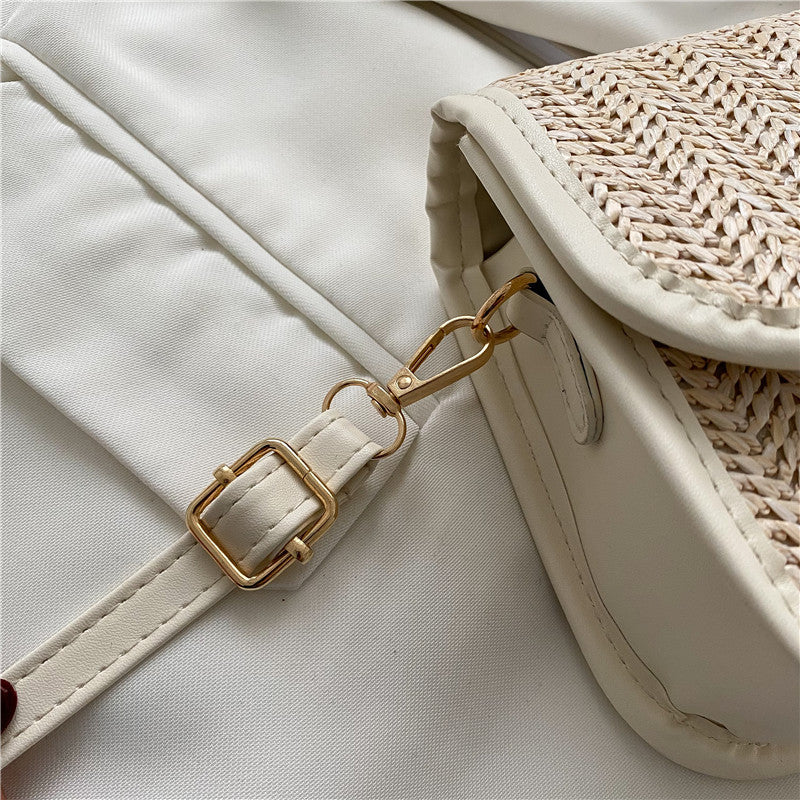 Niche Design Casual Saddle Bag Women's Summer Straw Bag Fashion Half Round Bag Korean Version All-Match Messenger Bag-AURA REGALIA 
