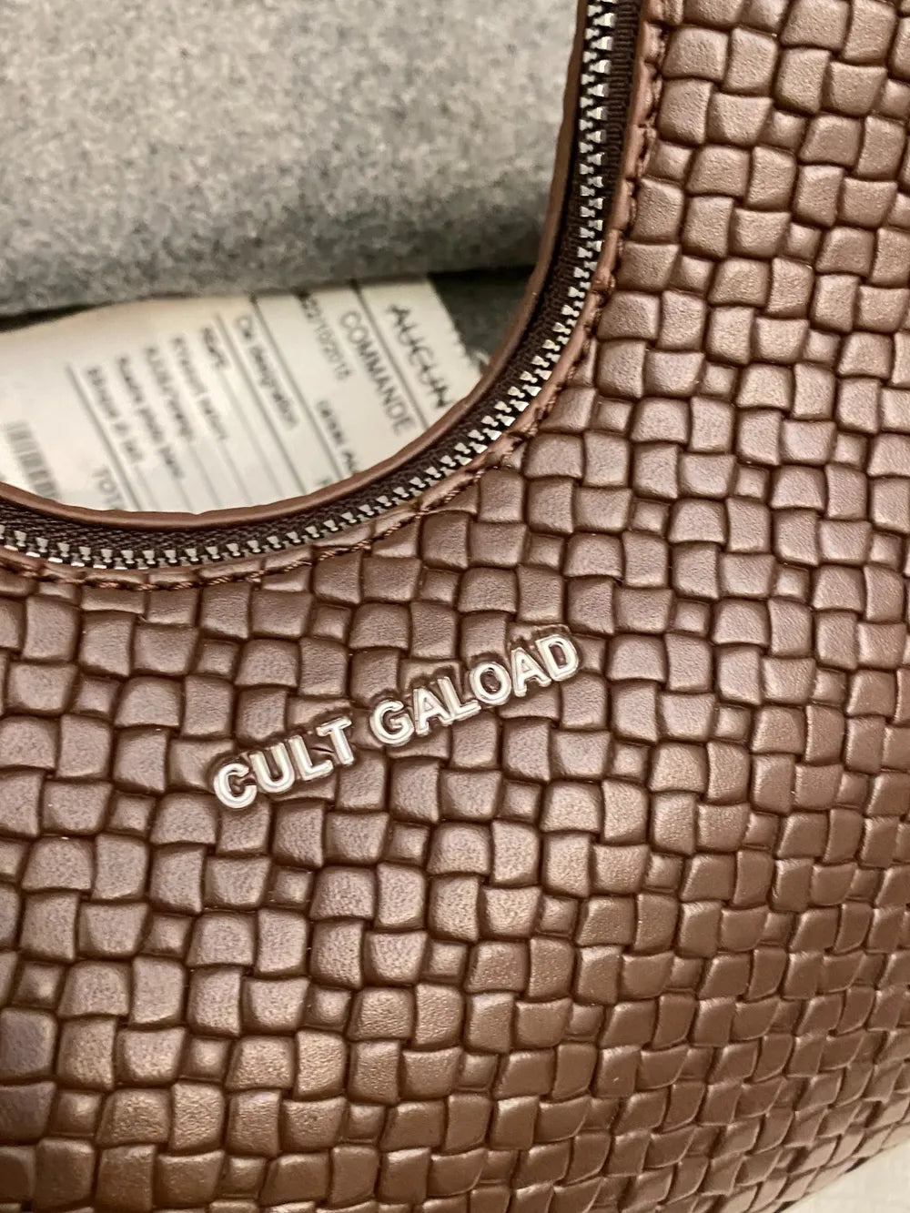 Texture PU Leather Shoulder Bag-AURA REGALIA 
