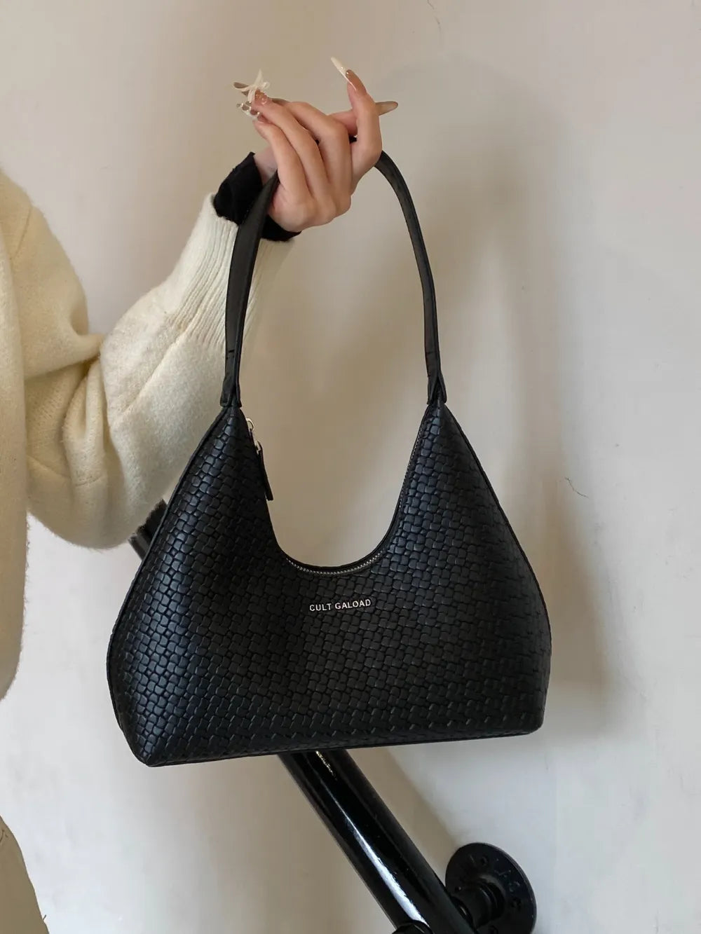 Texture PU Leather Shoulder Bag-AURA REGALIA 