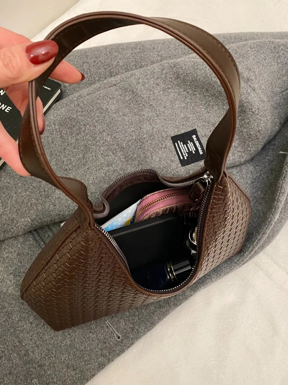 Texture PU Leather Shoulder Bag-AURA REGALIA 