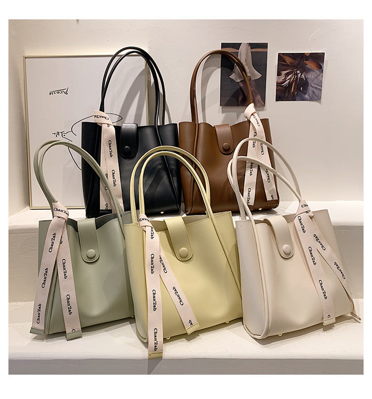 New Fashion Shoulder Bag Underarm Handbag Simple Retro Large Bag Capacity Women's Bag Lightweight Letter Bag-AURA REGALIA 