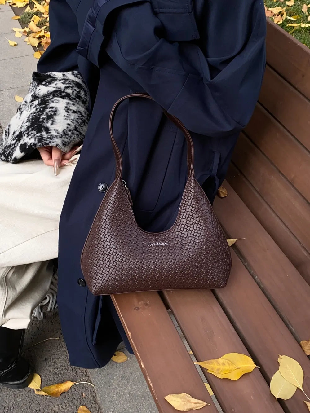 Texture PU Leather Shoulder Bag-AURA REGALIA 