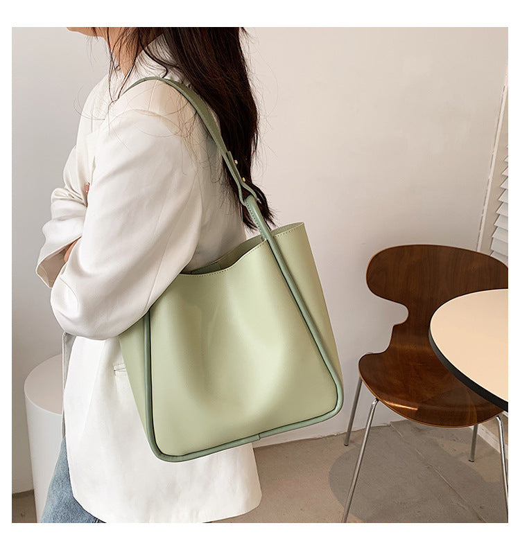 Tote Bag Women's Class Commuter Shoulder Bag New Fashion Child Mother Bag Soft PU Women's Bag-AURA REGALIA 