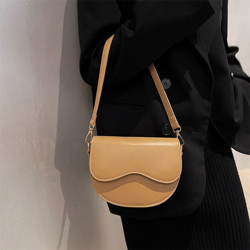 Vintage Small Bag New Fashion Versatile Autumn and Winter One Shoulder Crossbody Bag Small Women's Bag Underarm Saddle Bag-AURA REGALIA 