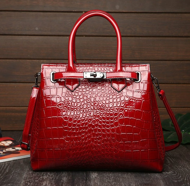 Soft leather handbag-AURA REGALIA 