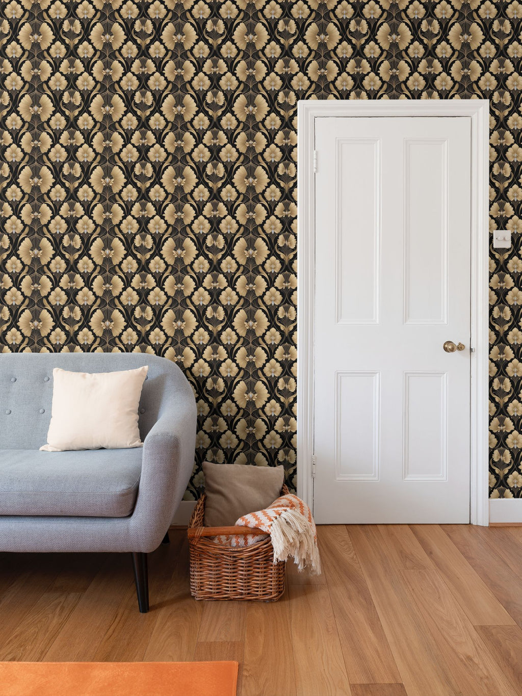 Black and gold fan Repeat Pattern Wallpaper
