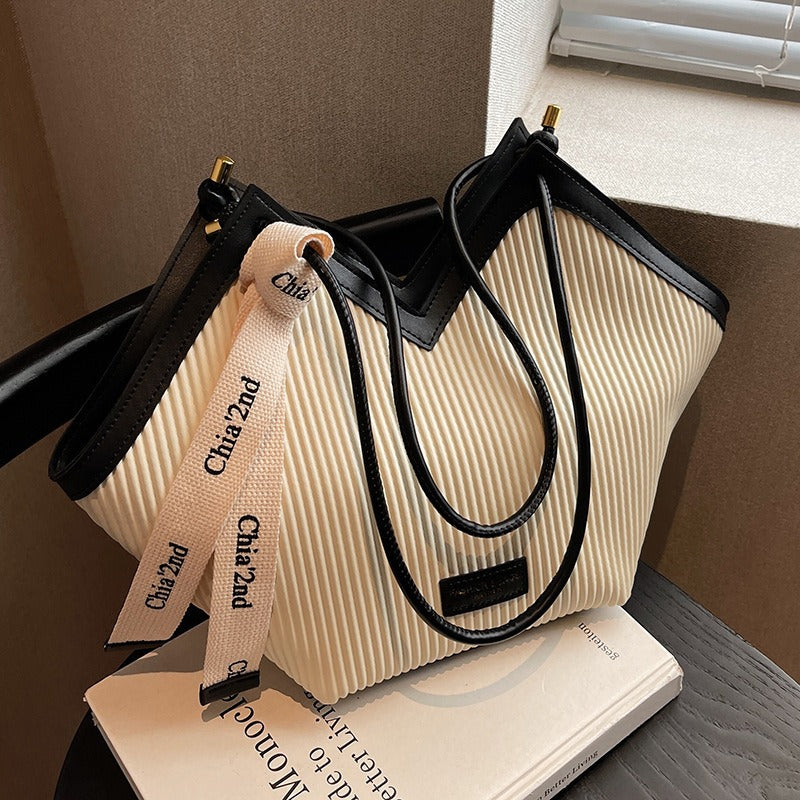 Casual versatile bag Korean style commuter fashion shoulder bag student tote bag-AURA REGALIA 