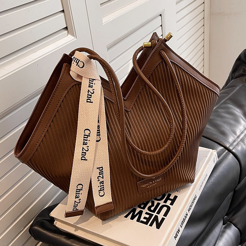 Casual versatile bag Korean style commuter fashion shoulder bag student tote bag-AURA REGALIA 