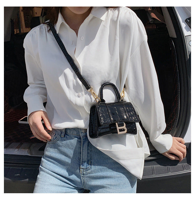 Net Red Small Black Bag Ladies Bag Casual Versatile One Shoulder Messenger Bag Black Crocodile Pattern Small Square Bag-AURA REGALIA 