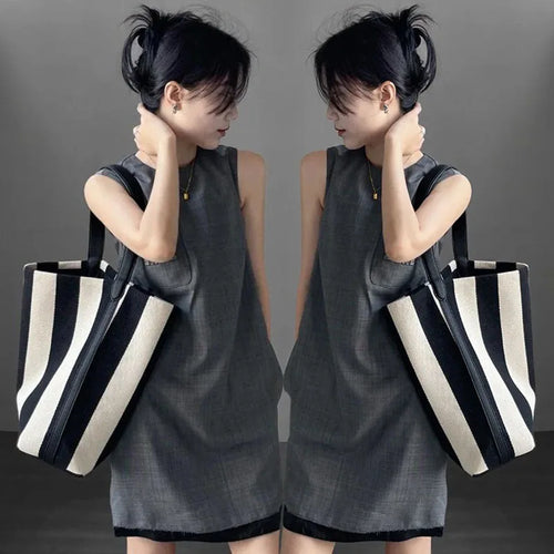 Black and white contrasting wide shoulder strap women's bag large capacity tote bag bucket bag-AURA REGALIA 