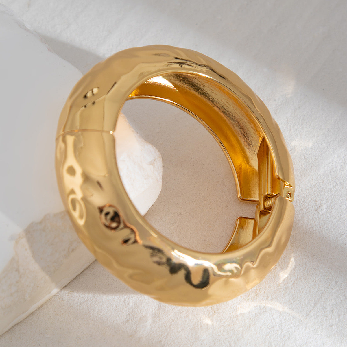 Advanced round smooth bracelet with fashionable irregular metallic feel Bracelet
