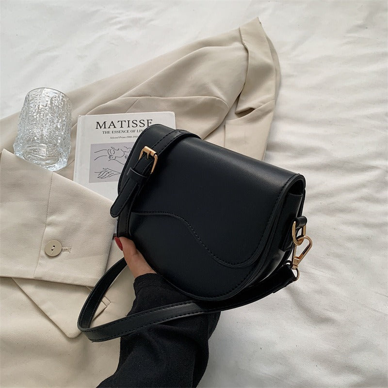 Vintage Small Bag New Fashion Versatile Autumn and Winter One Shoulder Crossbody Bag Small Women's Bag Underarm Saddle Bag-AURA REGALIA 