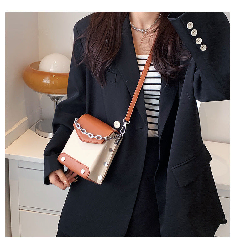 Women's Bag Fashion Mobile Phone Bag New Chain Rivet Small Bag Trendy Shoulder Messenger Bag-AURA REGALIA 