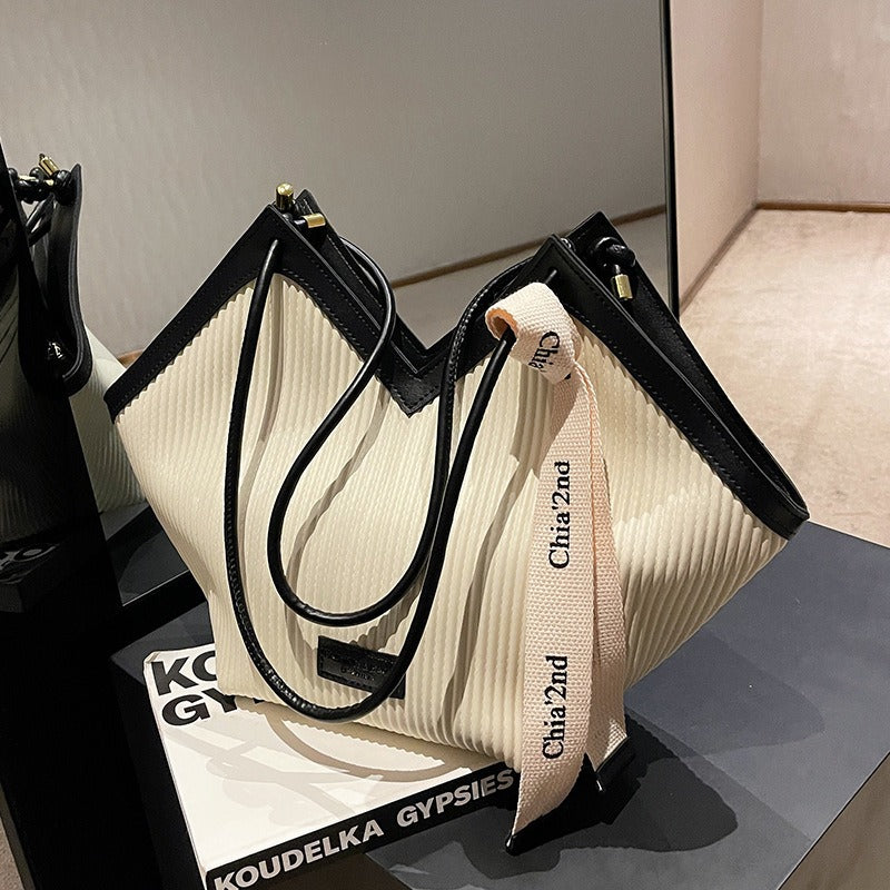 Casual versatile bag Korean style commuter fashion shoulder bag student tote bag-AURA REGALIA 