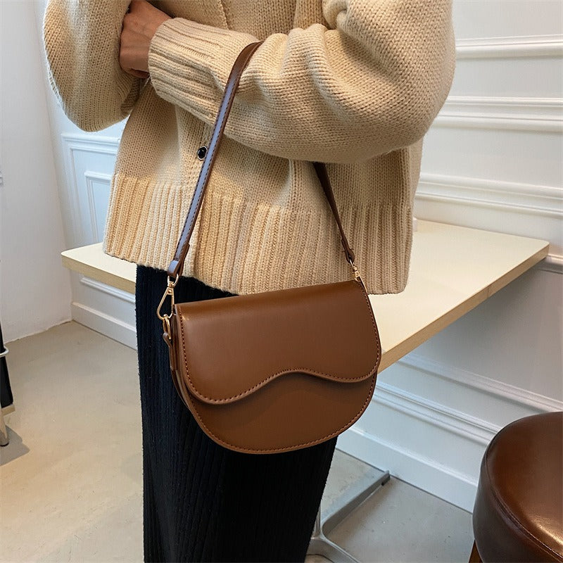 Vintage Small Bag New Fashion Versatile Autumn and Winter One Shoulder Crossbody Bag Small Women's Bag Underarm Saddle Bag-AURA REGALIA 