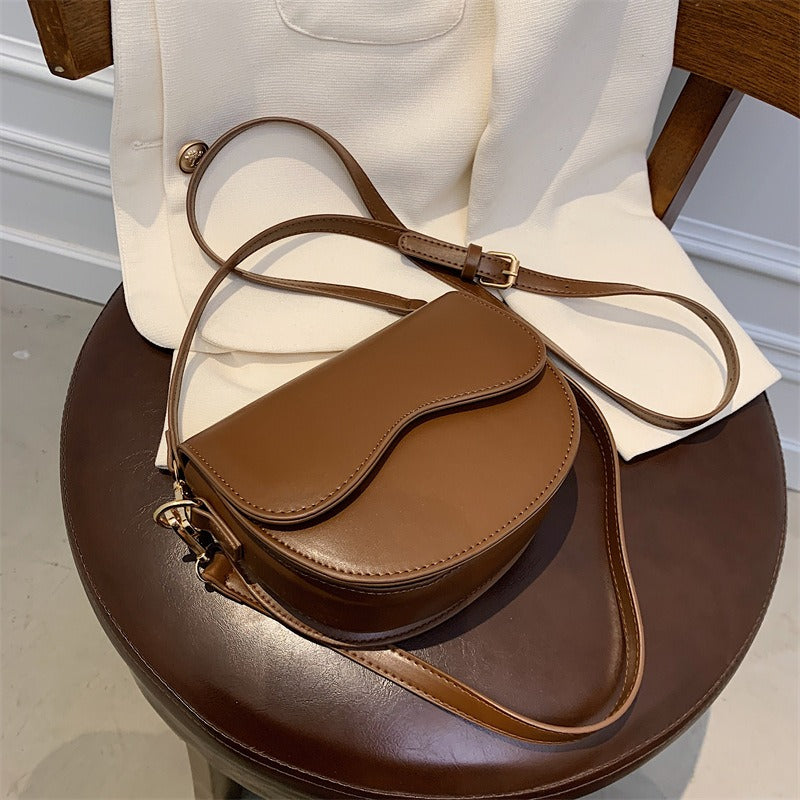 Vintage Small Bag New Fashion Versatile Autumn and Winter One Shoulder Crossbody Bag Small Women's Bag Underarm Saddle Bag-AURA REGALIA 