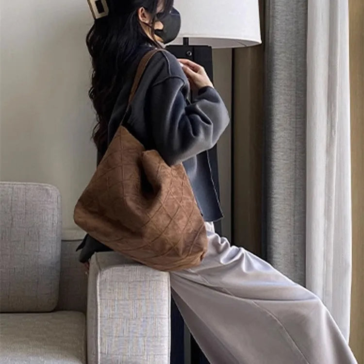 Brand Suede Bucket Bag Women's 2023 Large Capacity Tote Bag Shopping Bag Armpit Hand-AURA REGALIA 