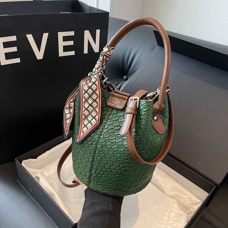 Handbag shoulder bag woven bucket bag-AURA REGALIA 