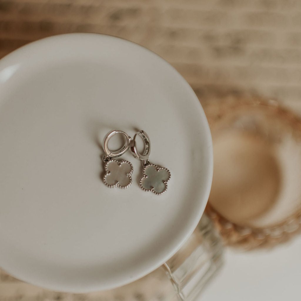 Elizabeth Clover Earrings-AURA REGALIA 