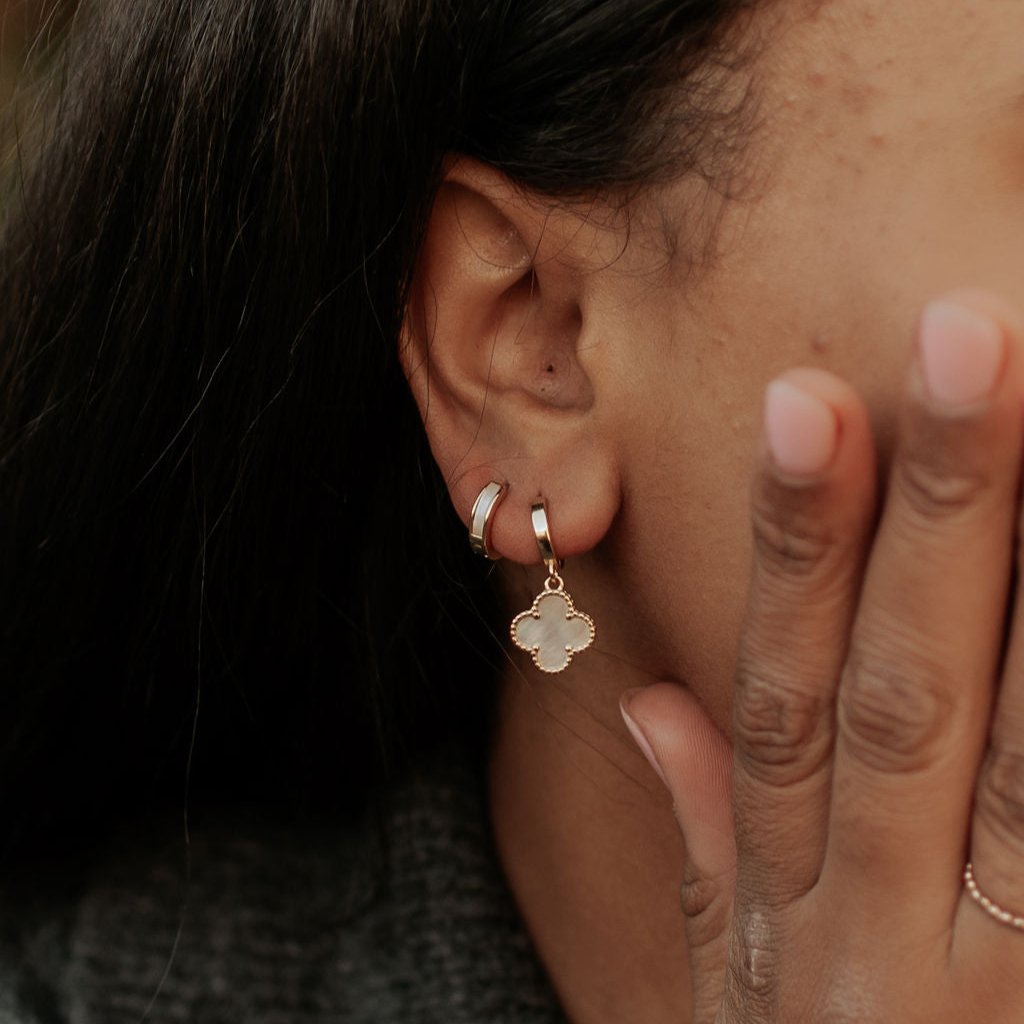 Elizabeth Clover Earrings-AURA REGALIA 
