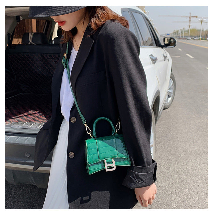 Net Red Small Black Bag Ladies Bag Casual Versatile One Shoulder Messenger Bag Black Crocodile Pattern Small Square Bag-AURA REGALIA 