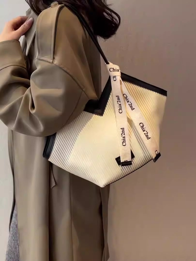 Casual versatile bag Korean style commuter fashion shoulder bag student tote bag-AURA REGALIA 