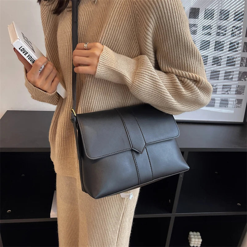 Bolso Cruzado con Solapa