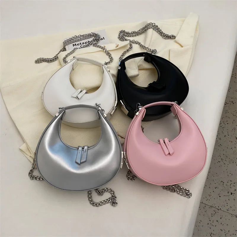 Bolsos pequeños de hombro cruzados de cuero plateado para mujer: bandoleras de tendencia para axila, con cadena, para hombro y laterales