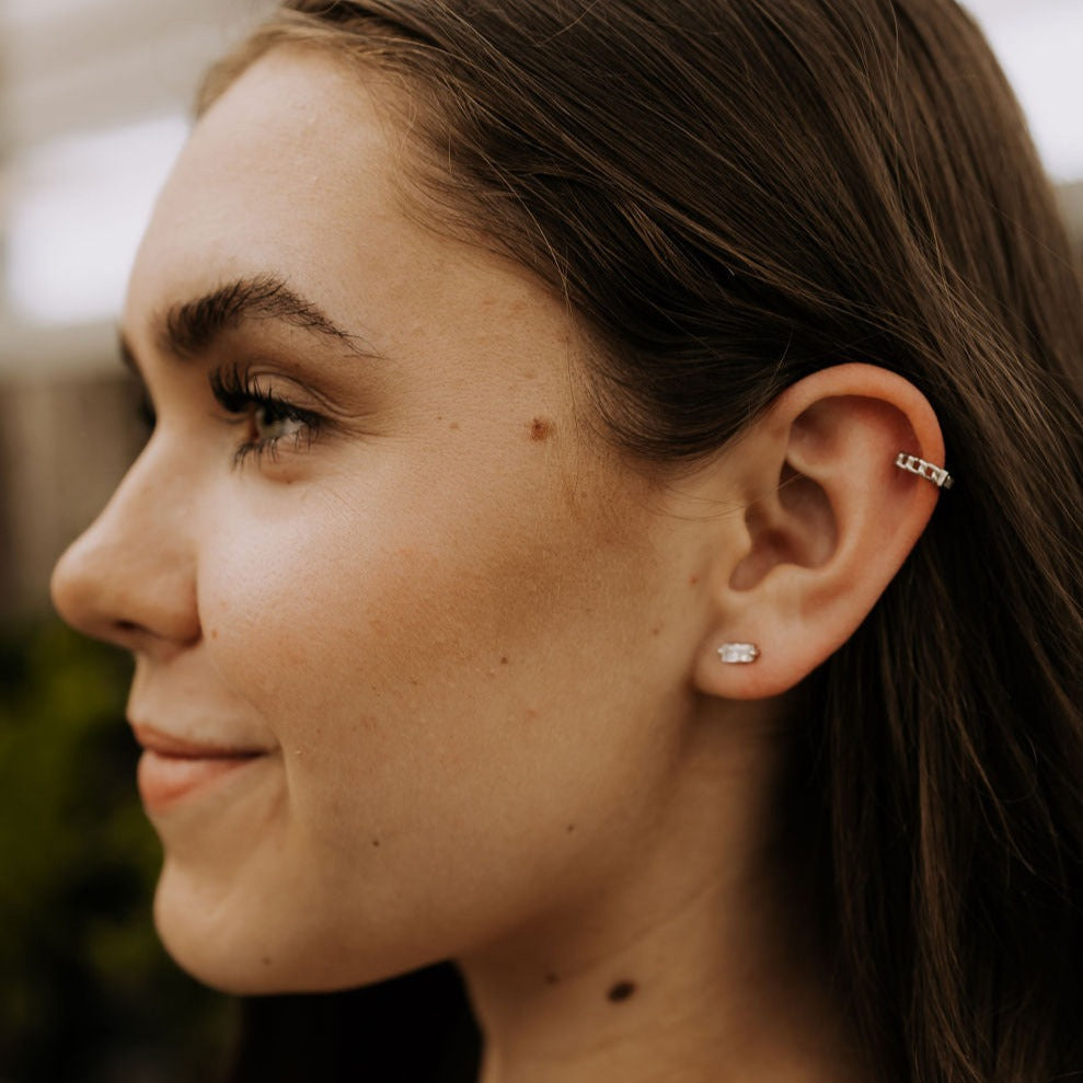 Sophie Baguette Diamond Ear Cuff-AURA REGALIA 