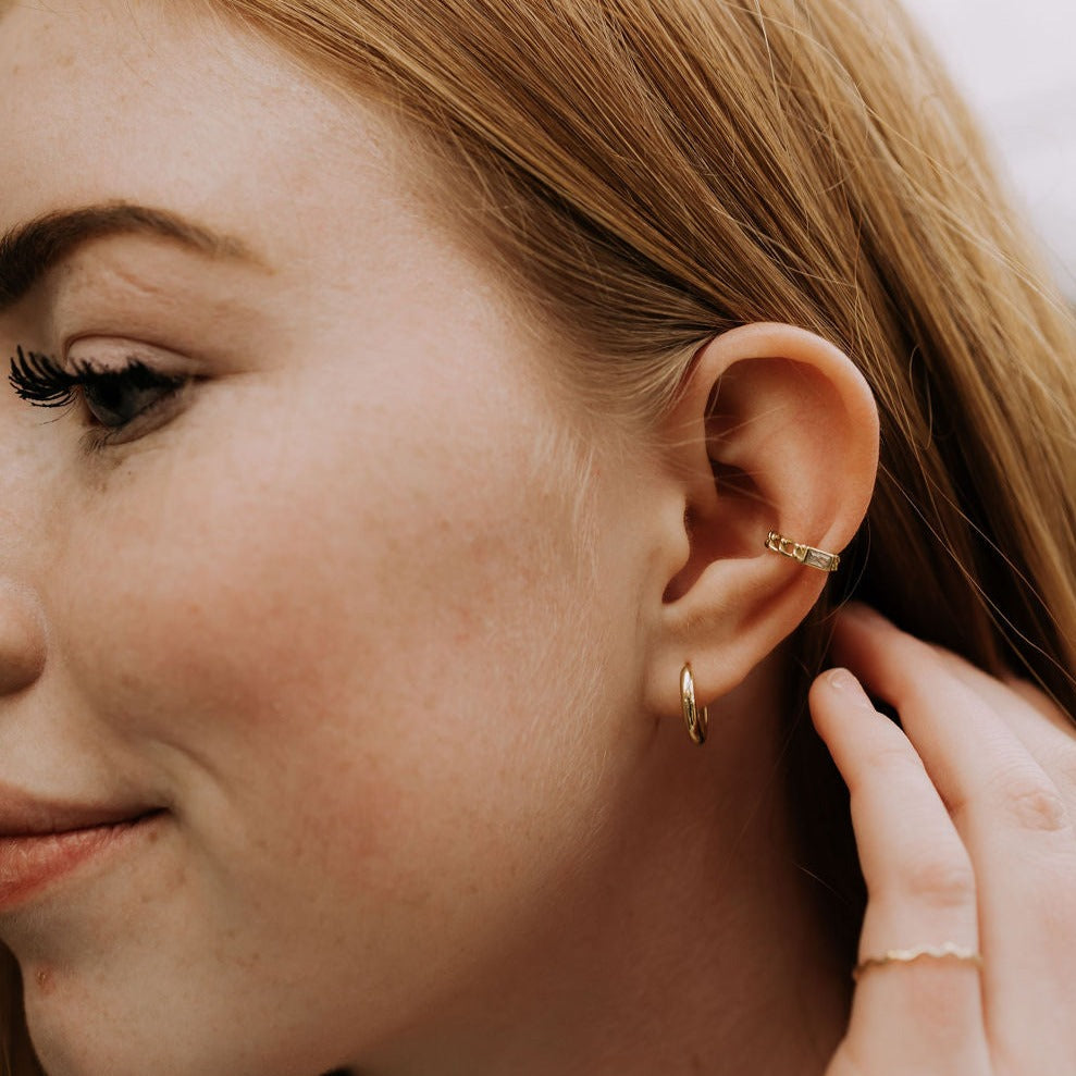 Sophie Baguette Diamond Ear Cuff-AURA REGALIA 