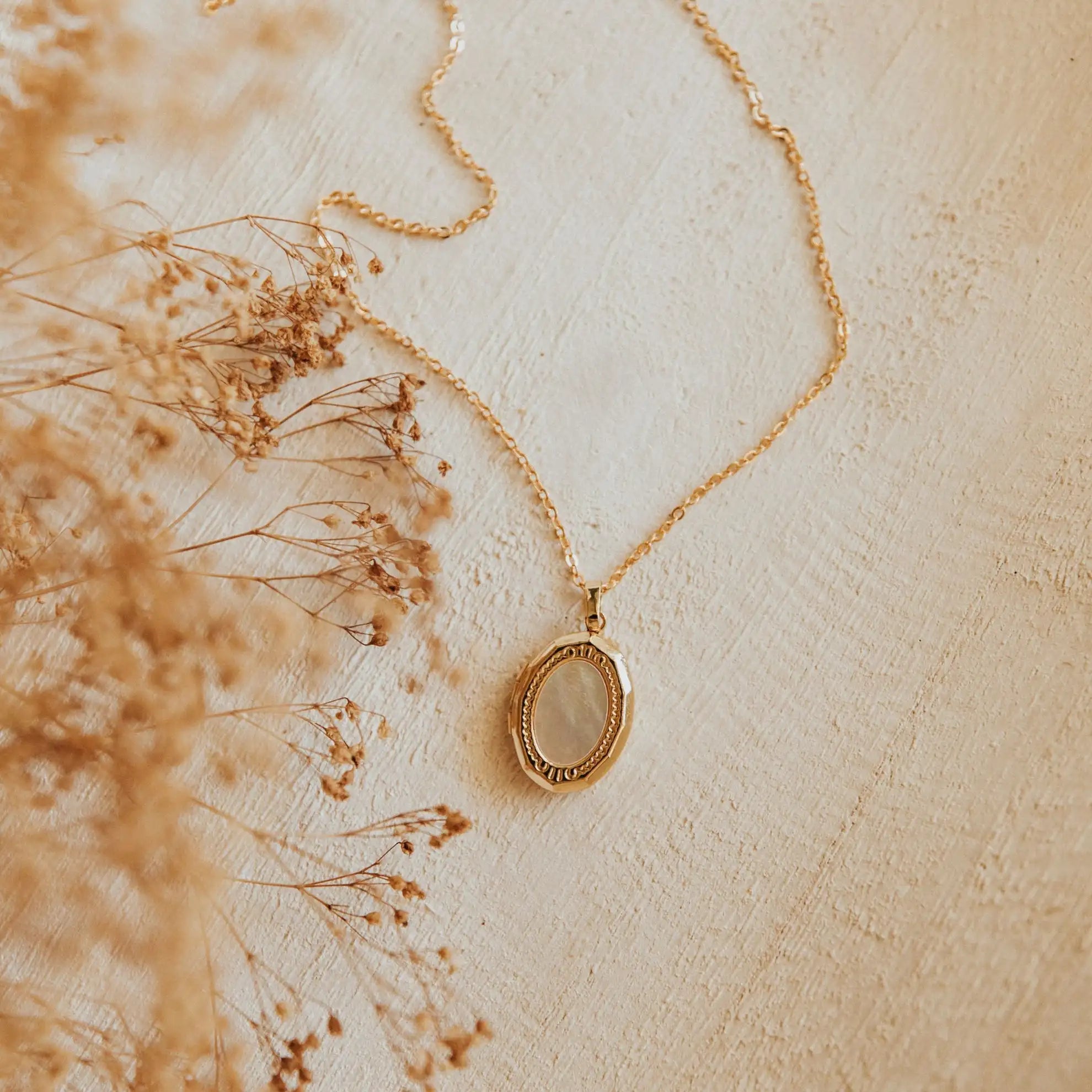 Isabelle Locket Necklace-AURA REGALIA 