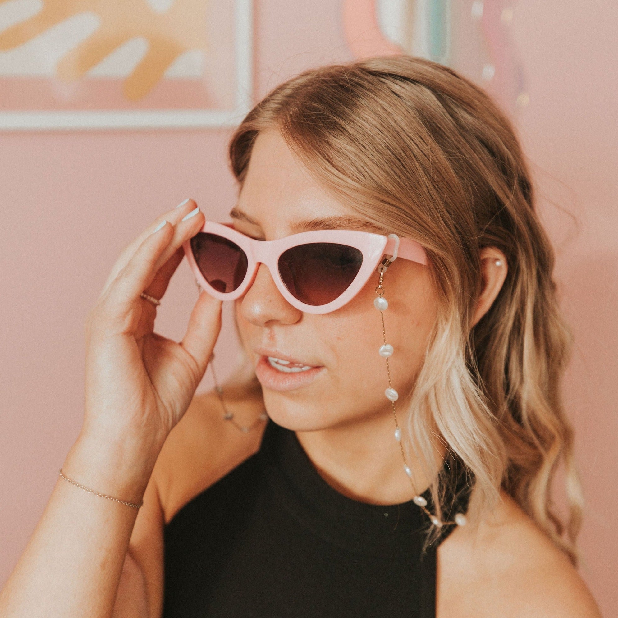 Pearl Sunglasses Chain-AURA REGALIA 