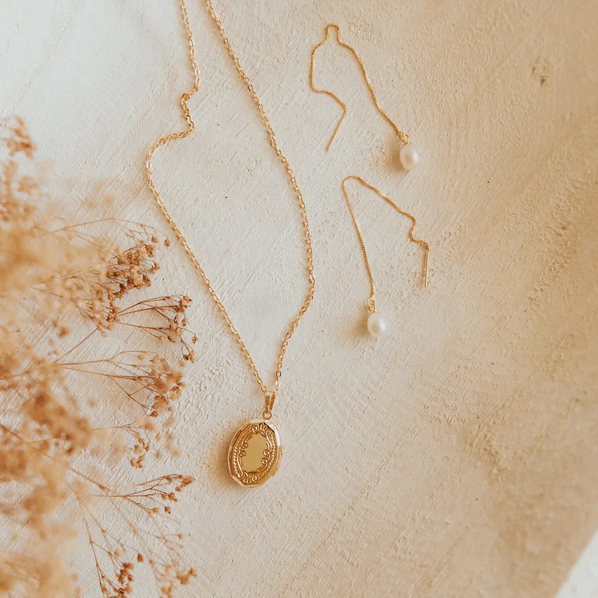 Isabelle Locket Necklace-AURA REGALIA 